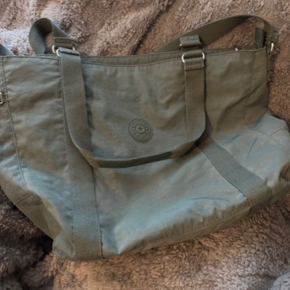 Kipling Tote Bag in Light Aloe - New, never used